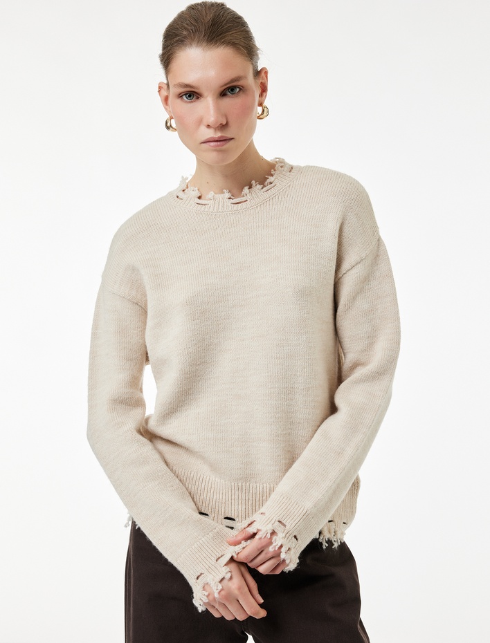  Koton X Şahika Ercümen - Uzun Kollu Kaçık Yaka Triko Kazak