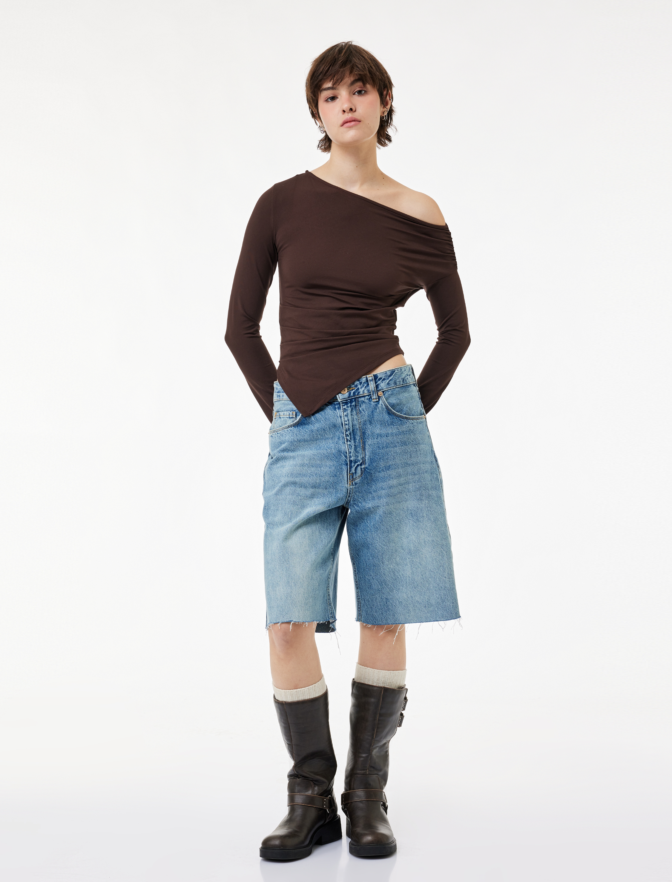   Slim Fit Asimetrik Kesim Drapeli Uzun Kollu Tişört