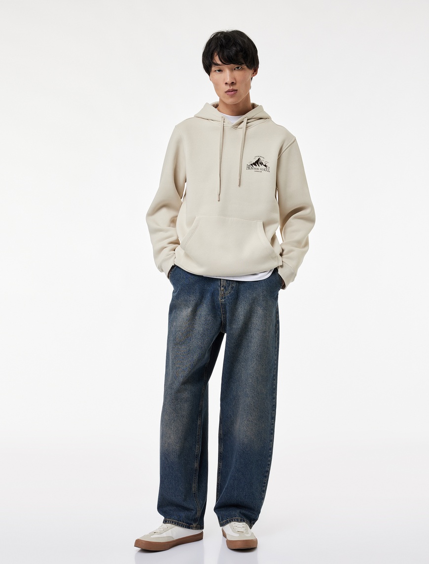 Koton Erkek Regular Fit Kanguru Cepli Şardonlu Kapşonlu Baskılı Sweatshirt