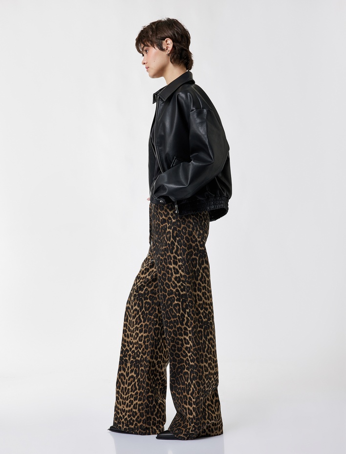  Normal Bel Düğmeli Cepli Düz Paça Leopar Desenli Pantolon -Straight Fit Jeans