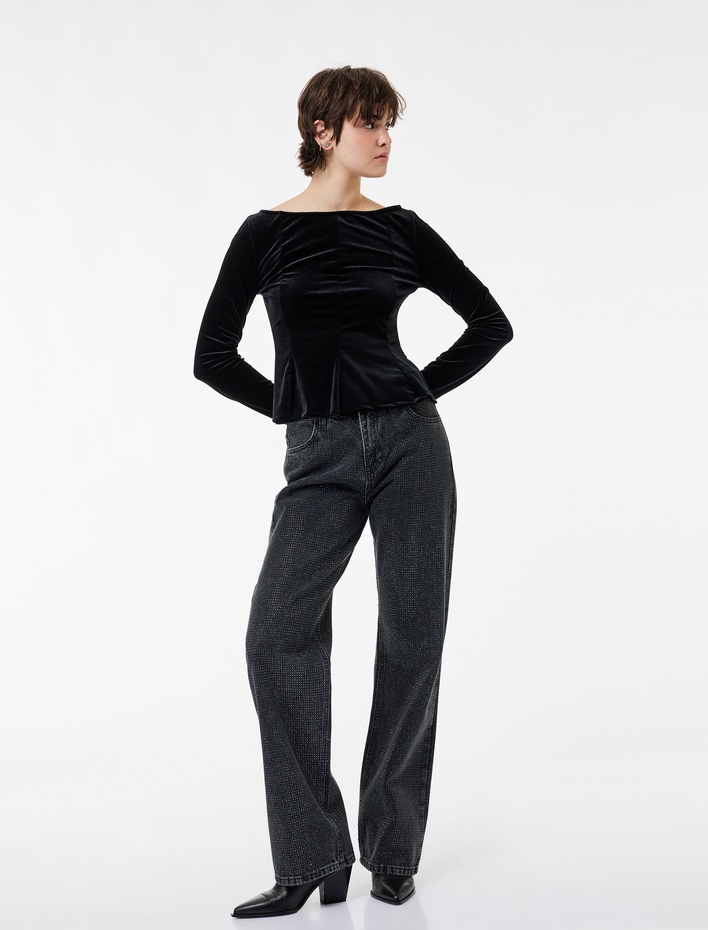  Slim Fit Kayık Yaka Uzun Kollu Kadife Peplum Tişört