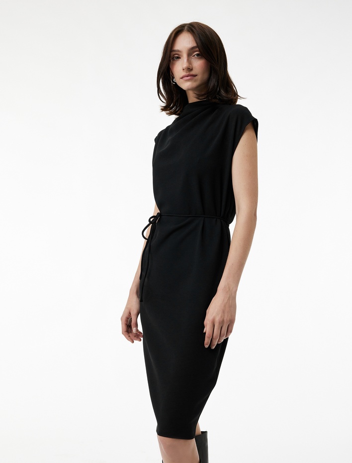  Dik Yaka Kolsuz Midi Drapeli Elbise