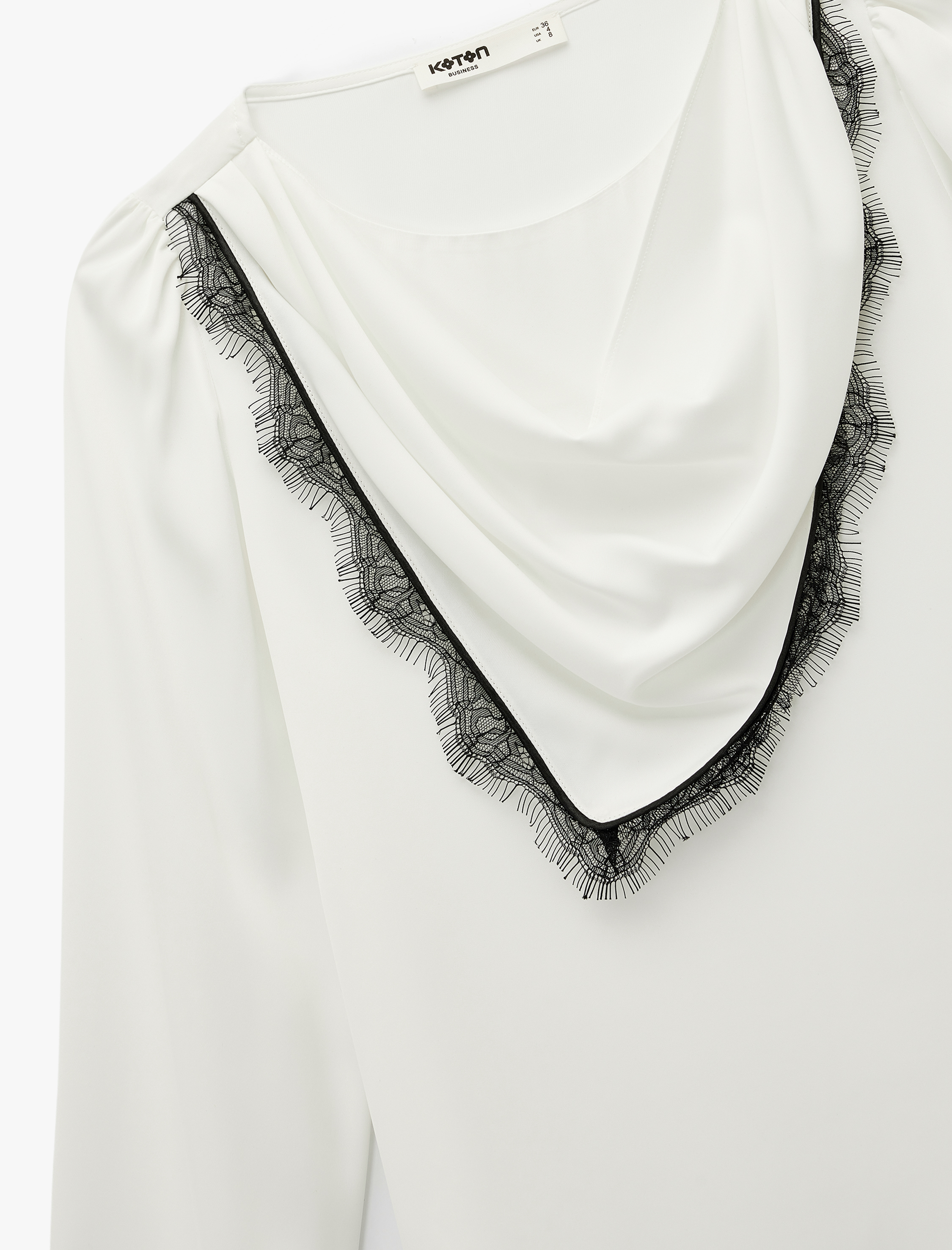   Dantel Detaylı Uzun Kollu Şal Yaka Bluz