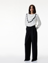 Dantel Detaylı Uzun Kollu Şal Yaka Bluz