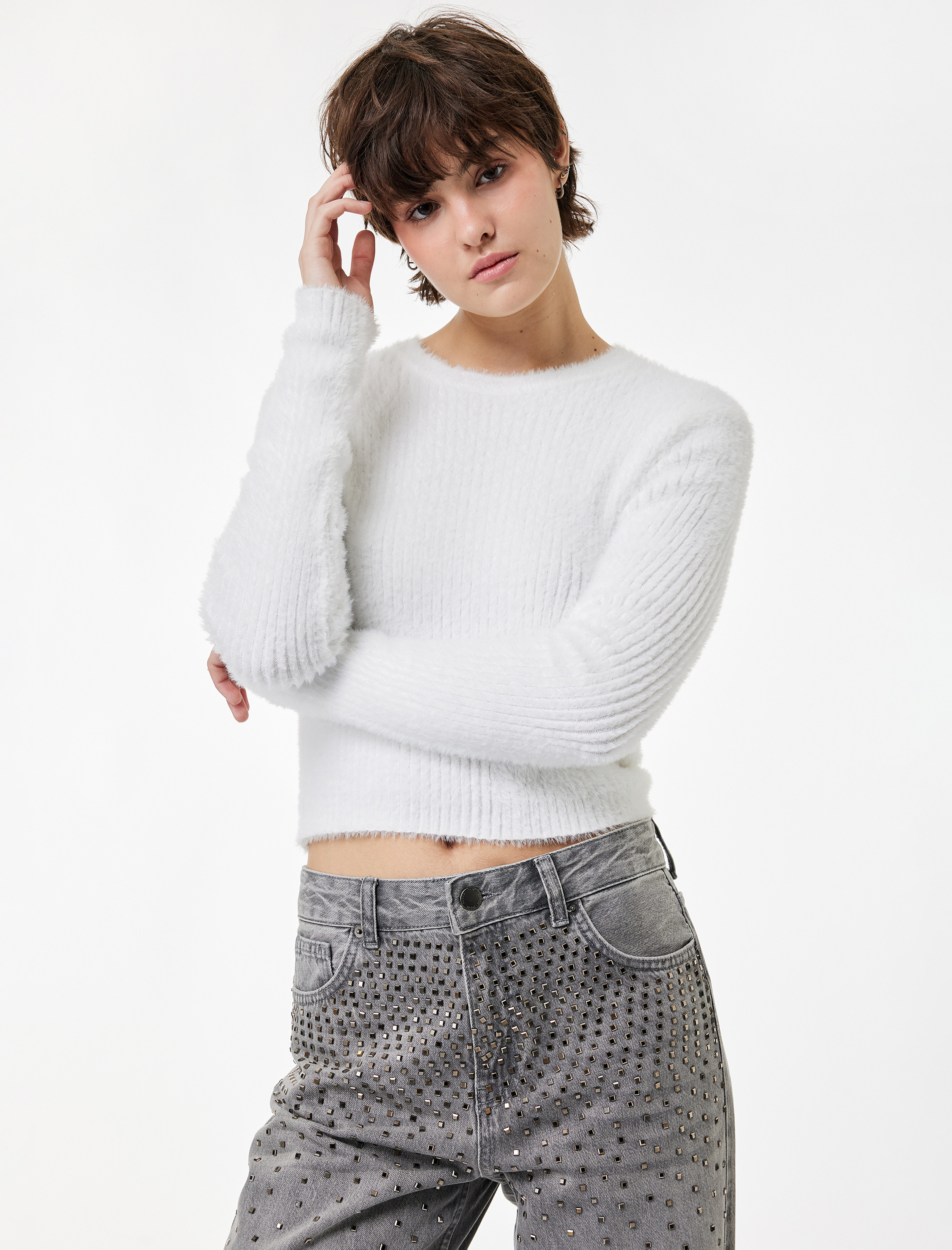   Uzun Kollu Bisiklet Yaka Slim Fit Dokulu Triko Crop Kazak