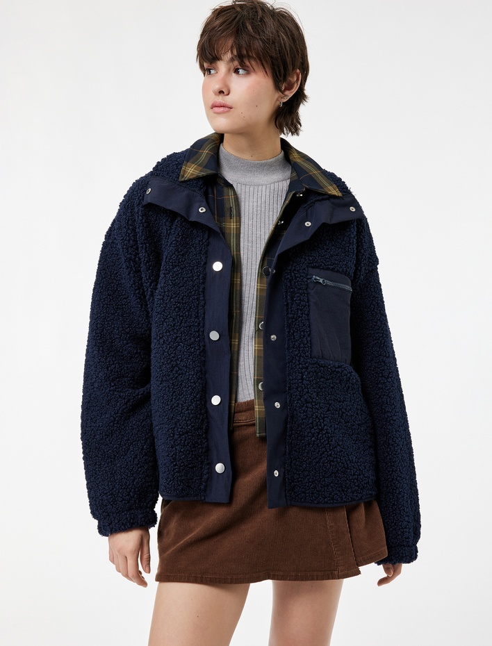  Dik Yaka Fermuar Cep Detaylı Çıtçıt Düğmeli Oversize Peluş Ceket