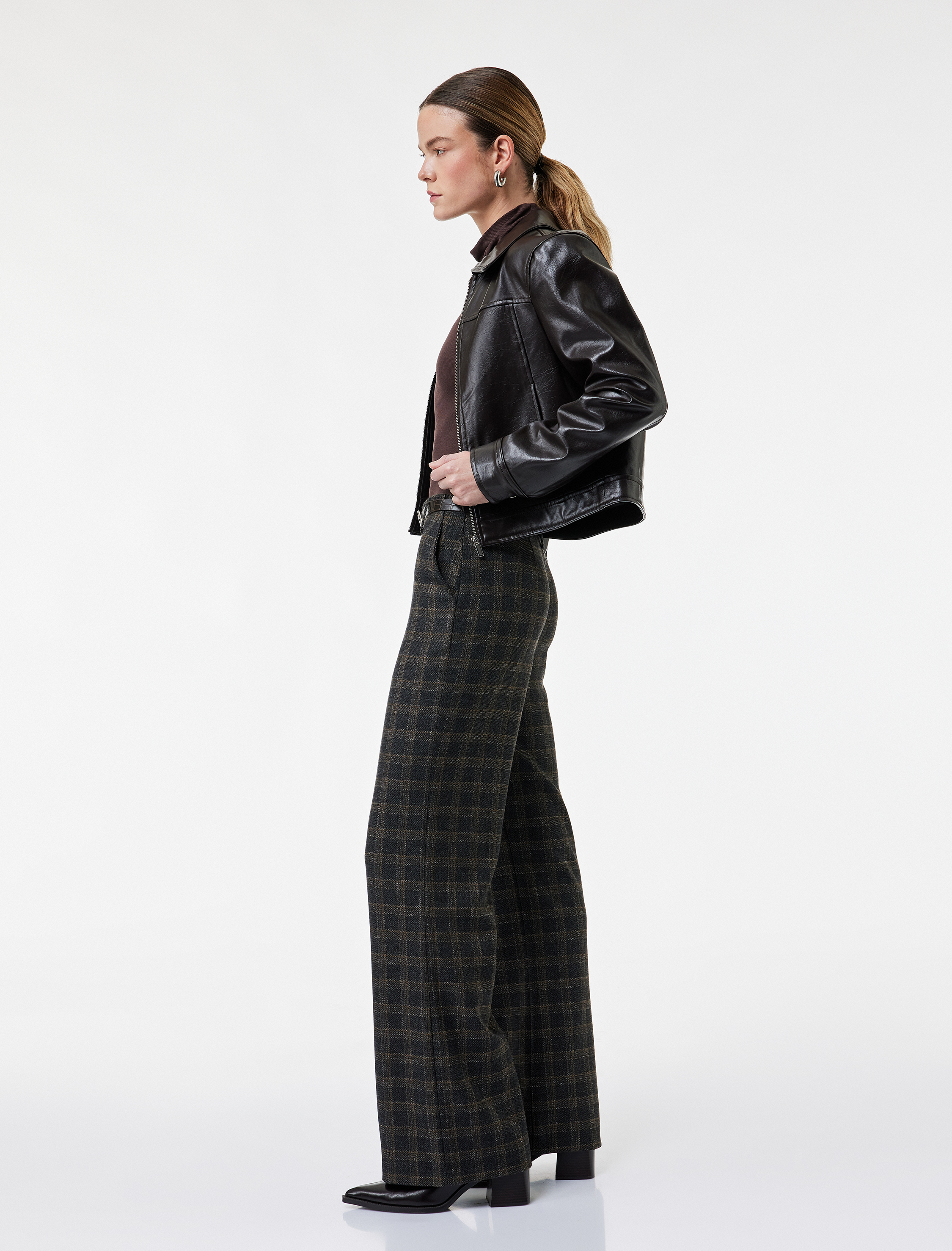   Koton X Melis Ağazat - Kemer Detaylı Cepli Ekose Palazzo Pantolon