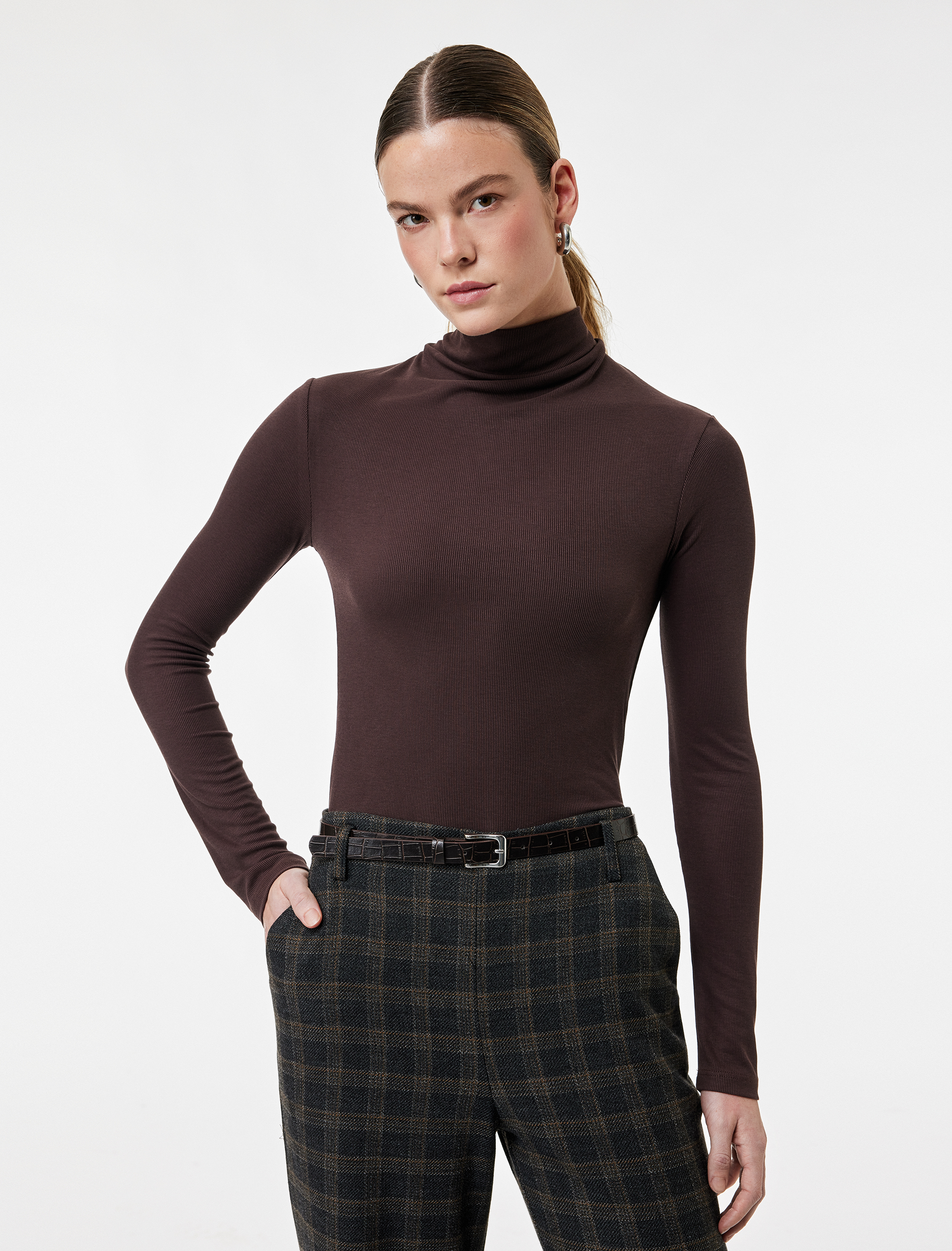   Slim Fit Modal Kumaş Uzun Kollu Dökümlü Dik Yaka Bluz