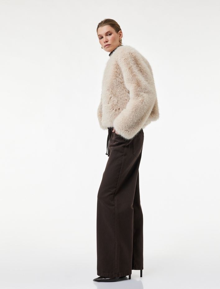  Koton X Sibil Çetinkaya - Beli Bağcıklı Cepli Pamuklu Rahat Kalıp Pantolon