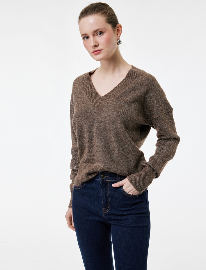  Koton X Şahika Ercümen - Uzun Kollu V Yaka Triko Simli Oversize Kazak