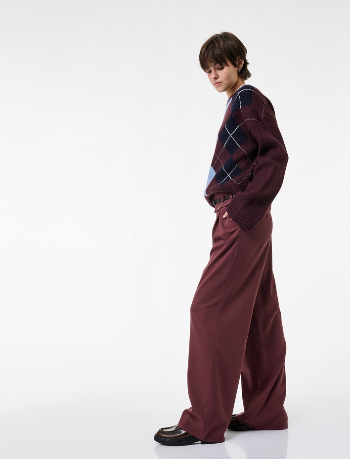  Viskon Karışımlı Kemer Detaylı Geniş Paça Kumaş Pantolon