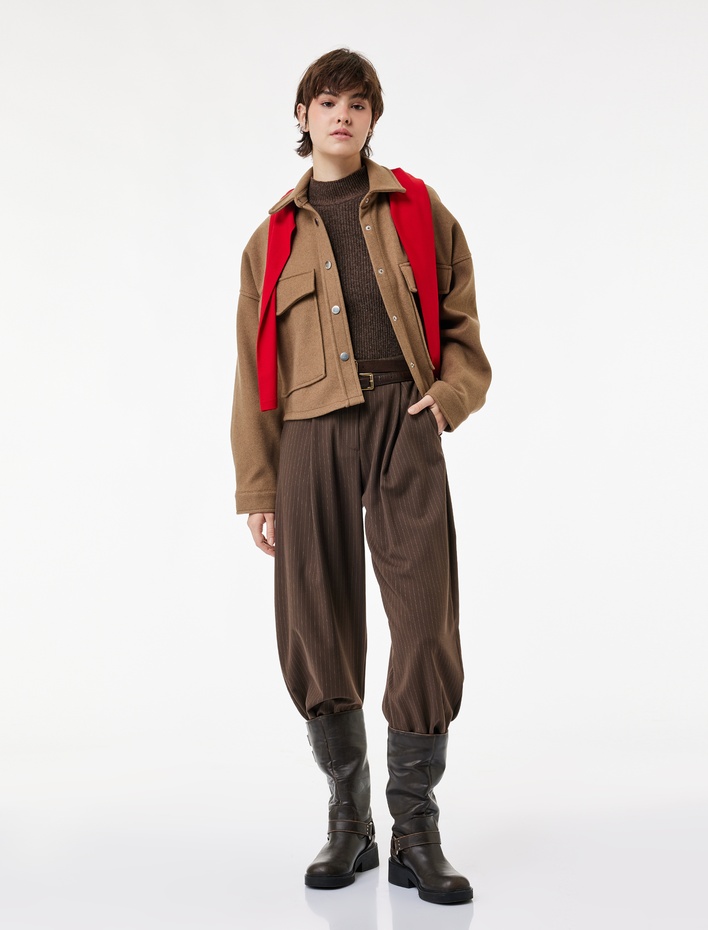  Cep Detaylı Düğmeli Çizgili Jogger Pantolon