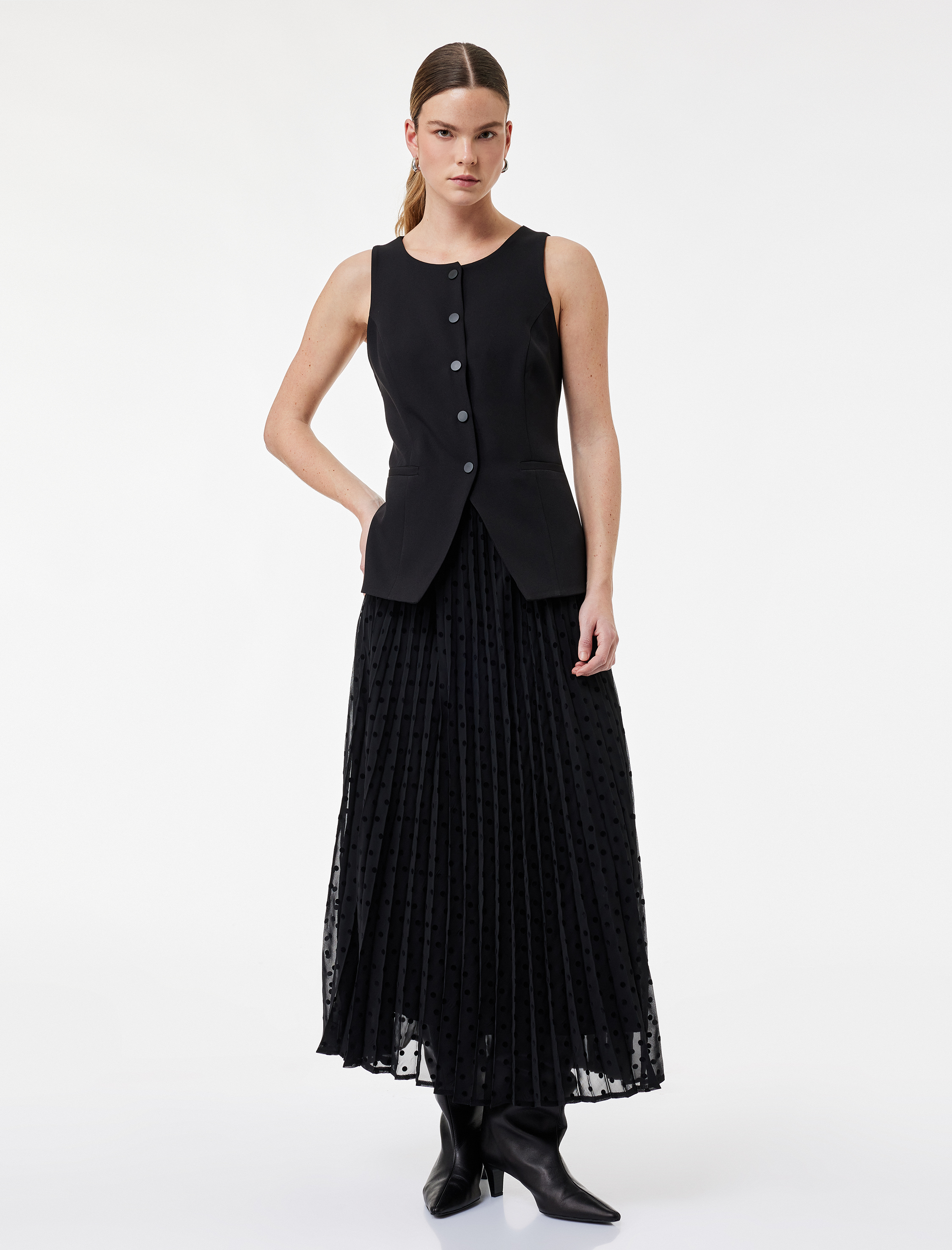   Bisiklet Yaka Kolsuz Katlı Düğmeli Cep Detaylı Volanlı Uzun Elbise