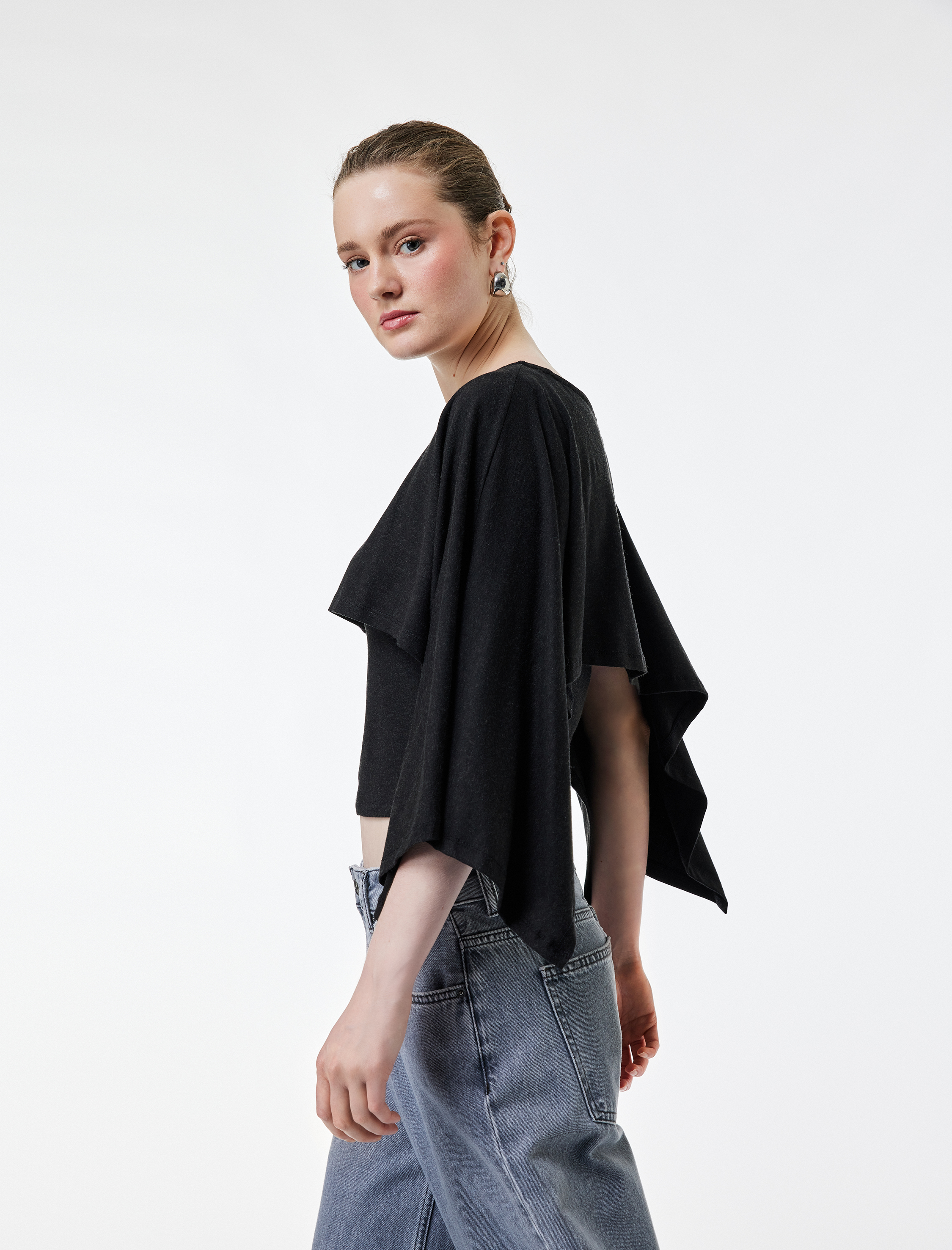   Slim Fit Yuvarlak Yaka Yarasa Kollu Panço Kazak