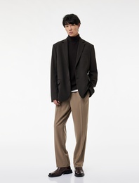 Rahat Kalıp Viskon Karışımlı Cepli Pileli Kumaş Pantolon