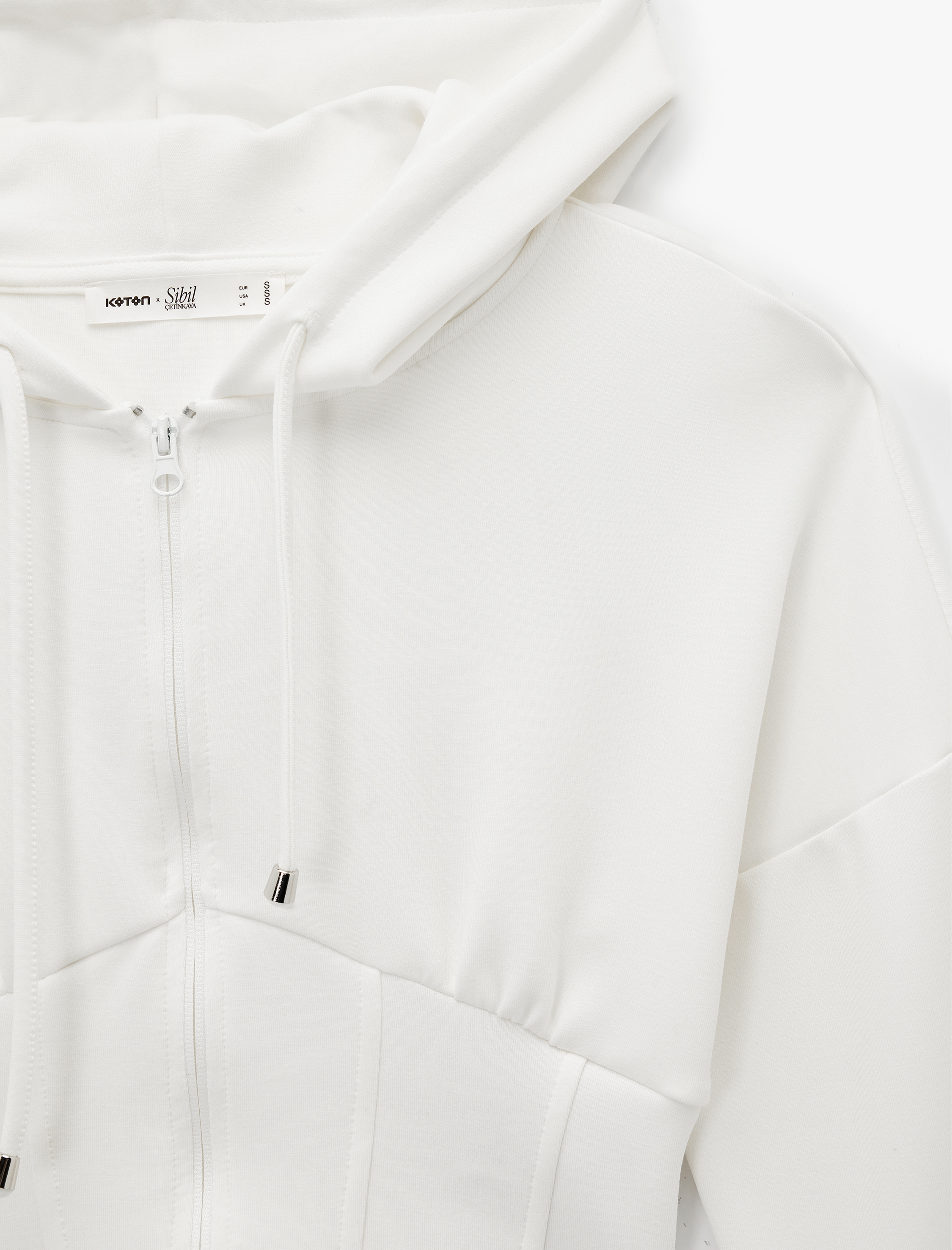   Koton X Sibil Çetinkaya - Slim Fit Uzun Kollu Kapüşonlu Crop Sweatshirt