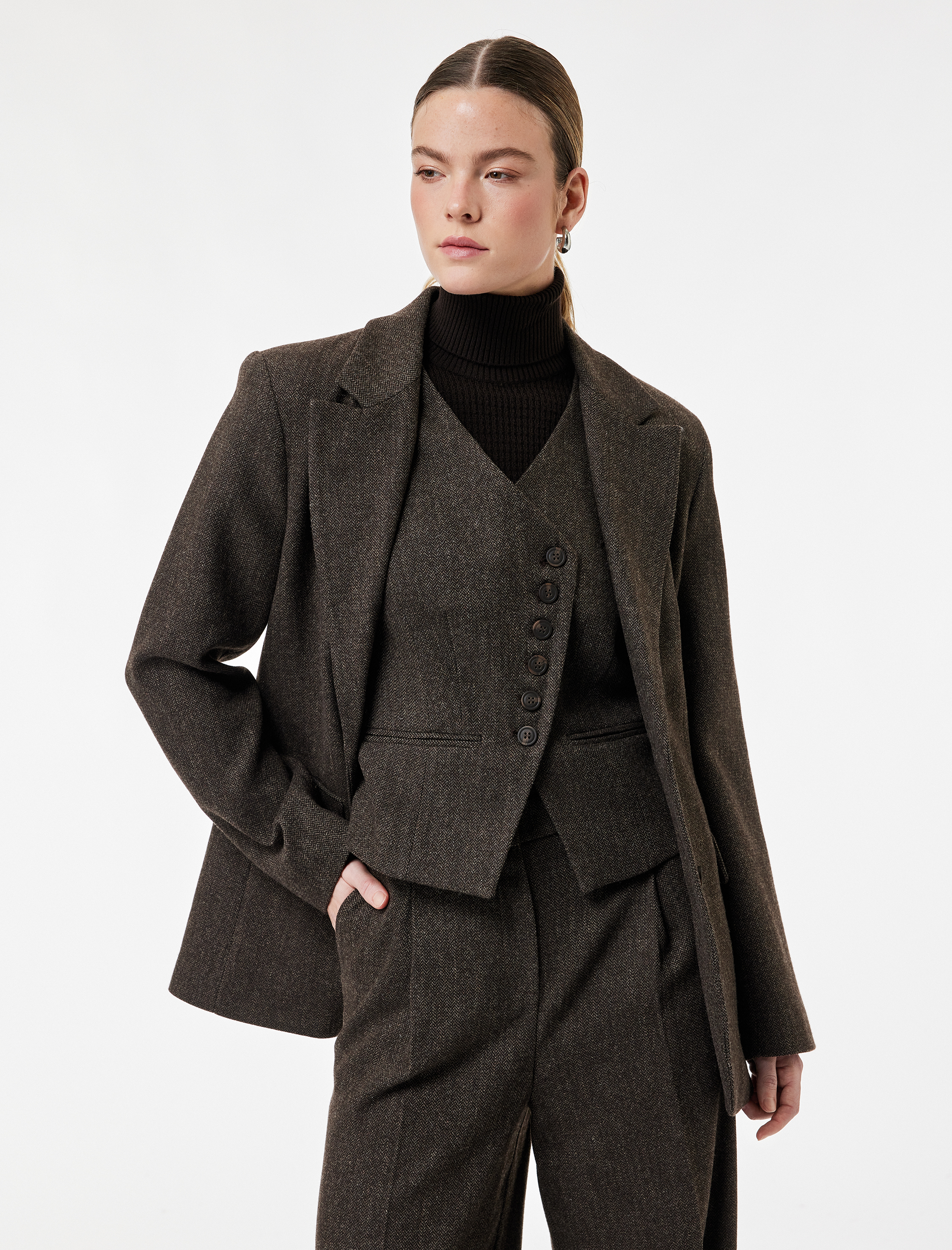   Koton X Şahika Ercümen - Uzun Kollu Koyun Yünü Karışımlı Blazer Ceket