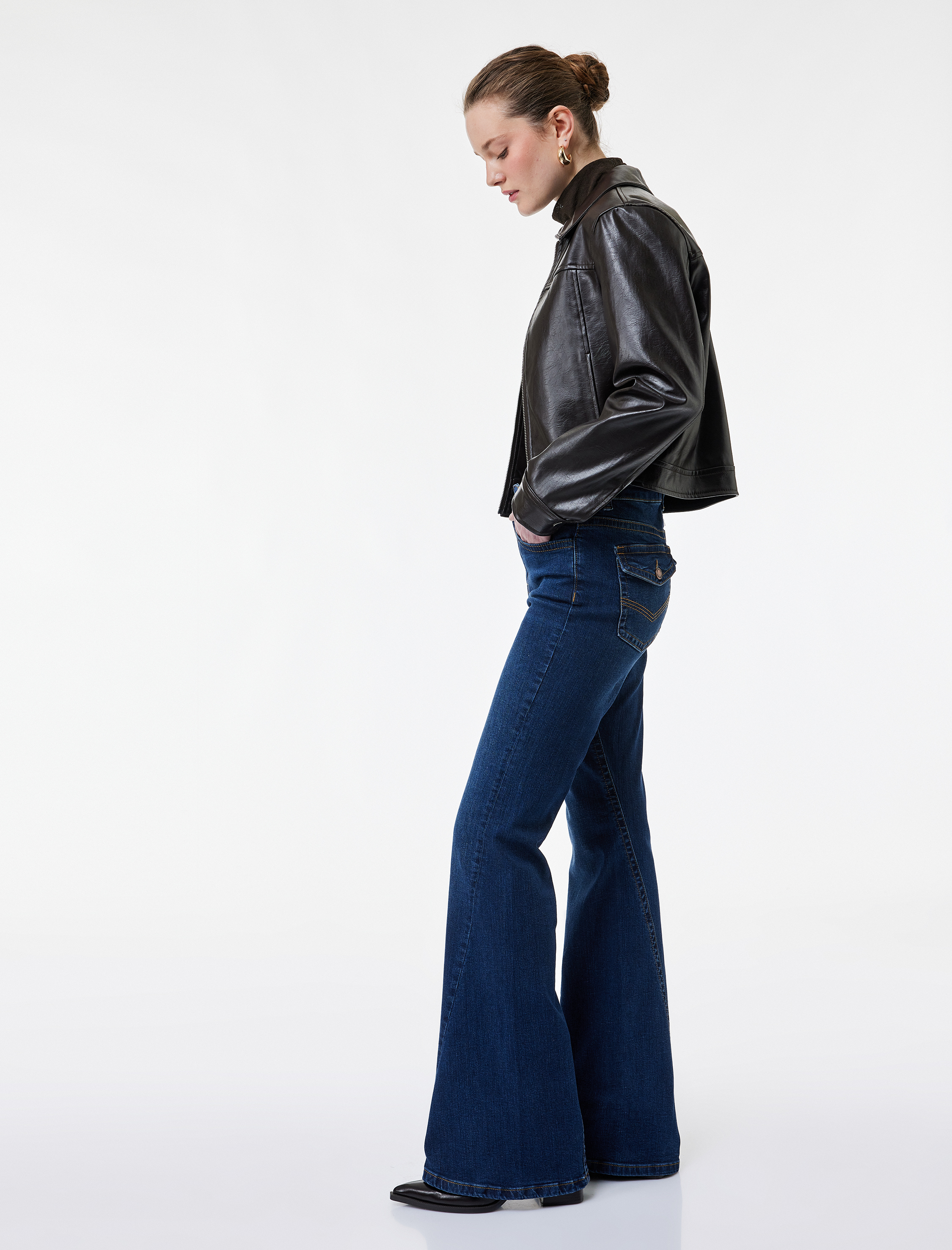   Düğmeli Cepli Slim Fit Düşük Bel İspanyol Paça Jean Pantolon - Flare Jeans