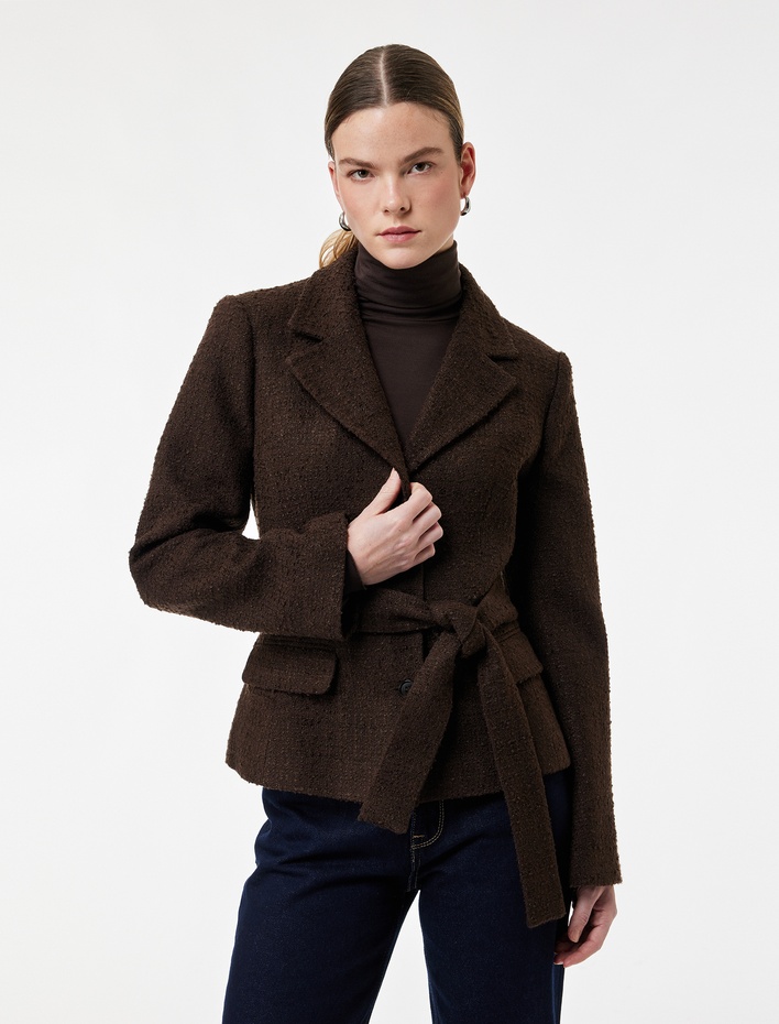  Uzun Kollu Kemer Detaylı Tüvit Blazer Ceket