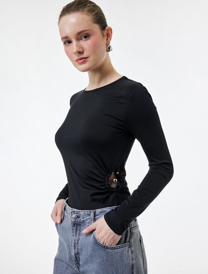  Slim Fit Uzun Kollu Bisiklet Yaka Metal Aksesuarlı Tişört