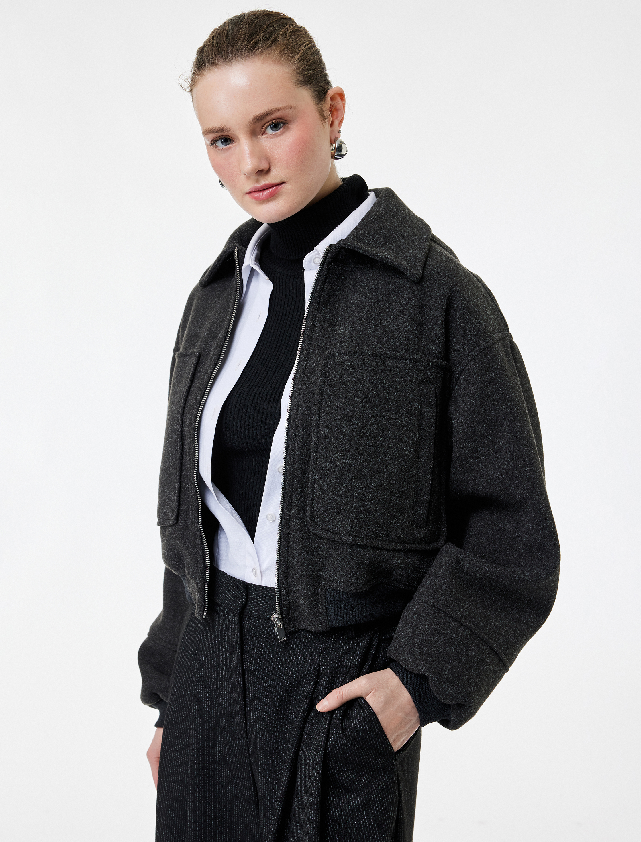   Uzun Kollu Fermuarlı Cepli Crop Kaşe Bomber Ceket