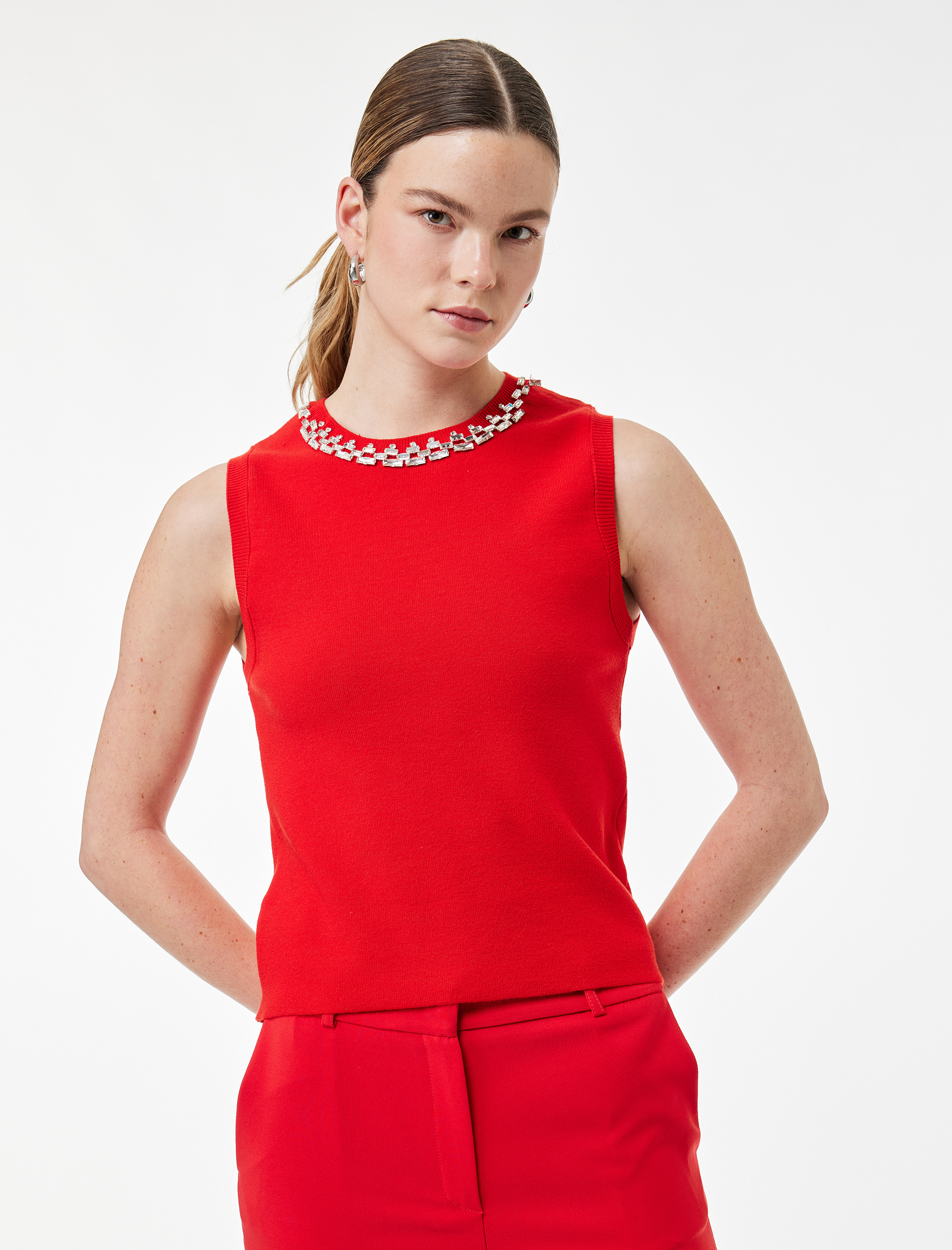   Bisiklet Yaka Kolsuz Taşlı Triko Bluz