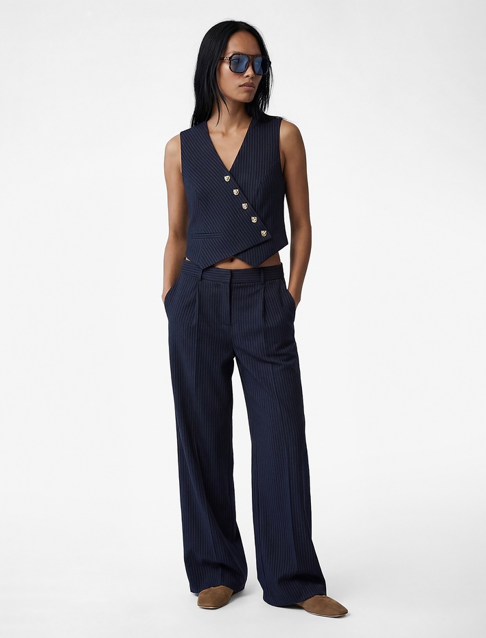  Metal Aksesuarlı Düğmeli Kolsuz Asimetrik Kruvaze Yaka Yelek