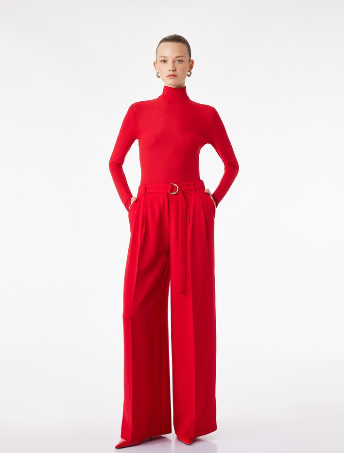  Krep Kumaş Cepli Pile Detaylı Bol Paça Kemerli Pantolon