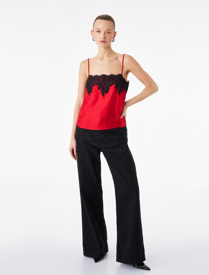  Dantel Detaylı İp Askılı Crop Saten Büstiyer Bluz