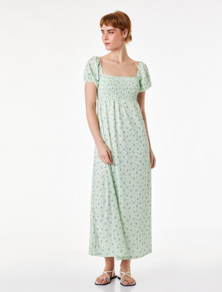  Kare Yaka Kısa Balon Kollu Uzun Çiçekli Elbise