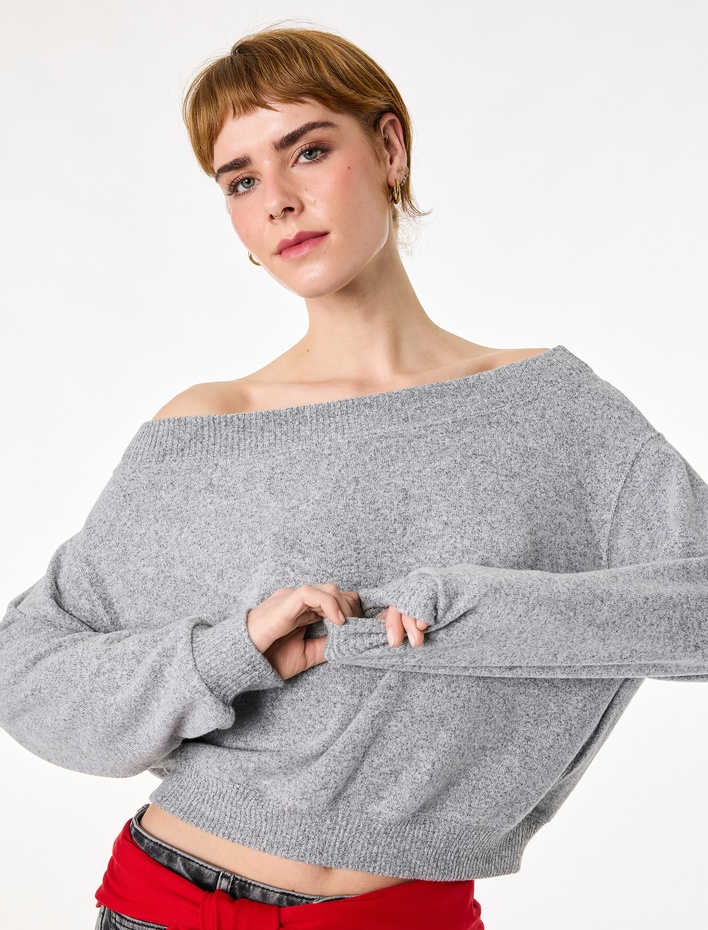  Uzun Kollu Yumuşak Dokulu Omzu Açık Tişört