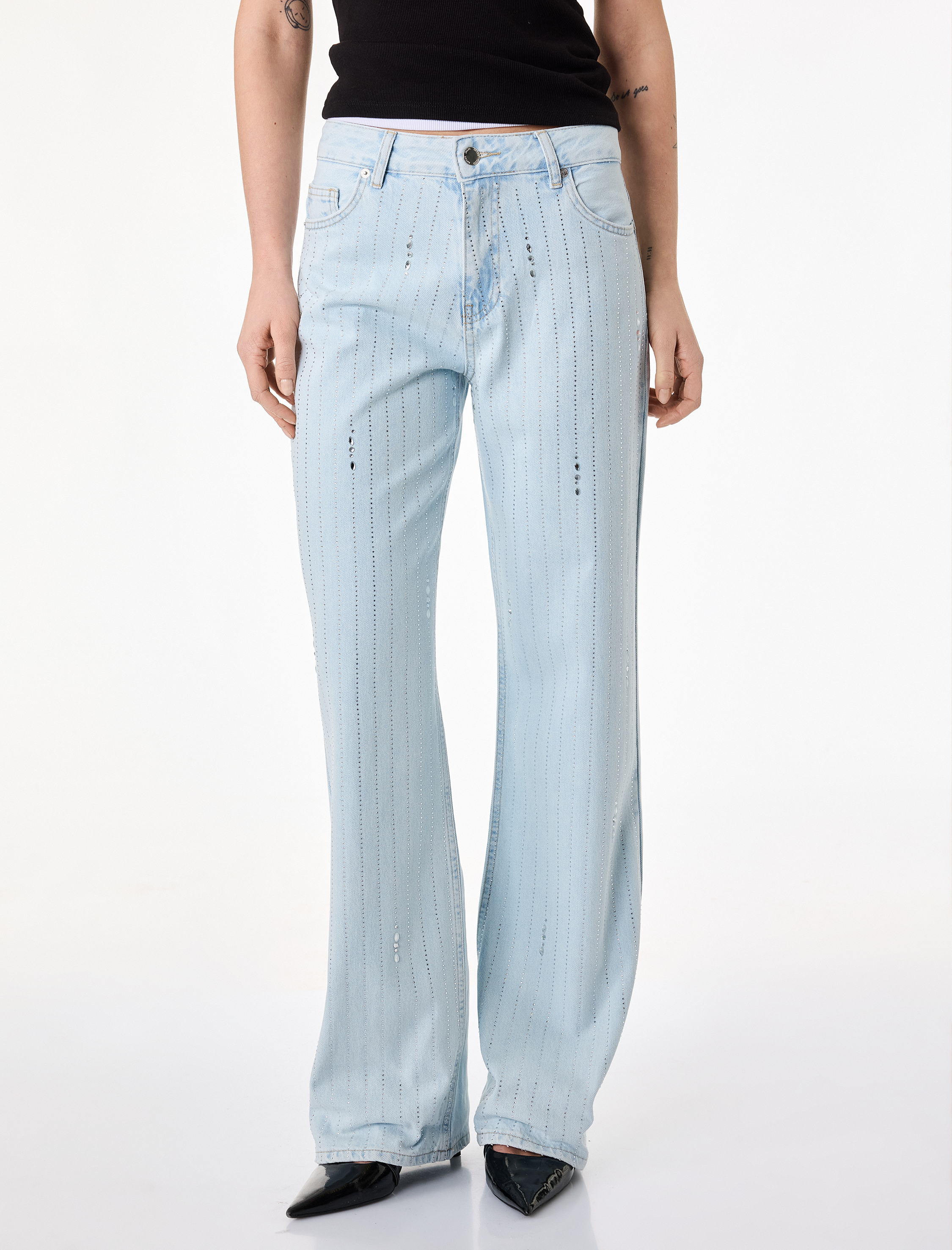   Uzun Düz Paça Normal Bel Cepli Düğmeli Taşlı Denim Pantolon - Longer Straight Fit Jean