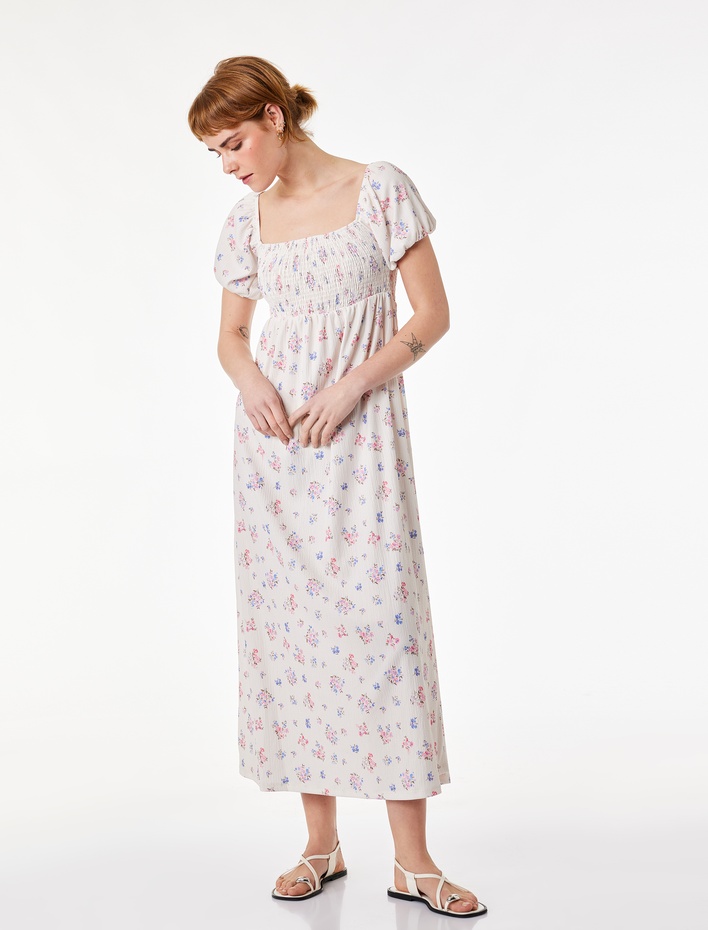  Kare Yaka Kısa Balon Kollu Uzun Çiçekli Elbise