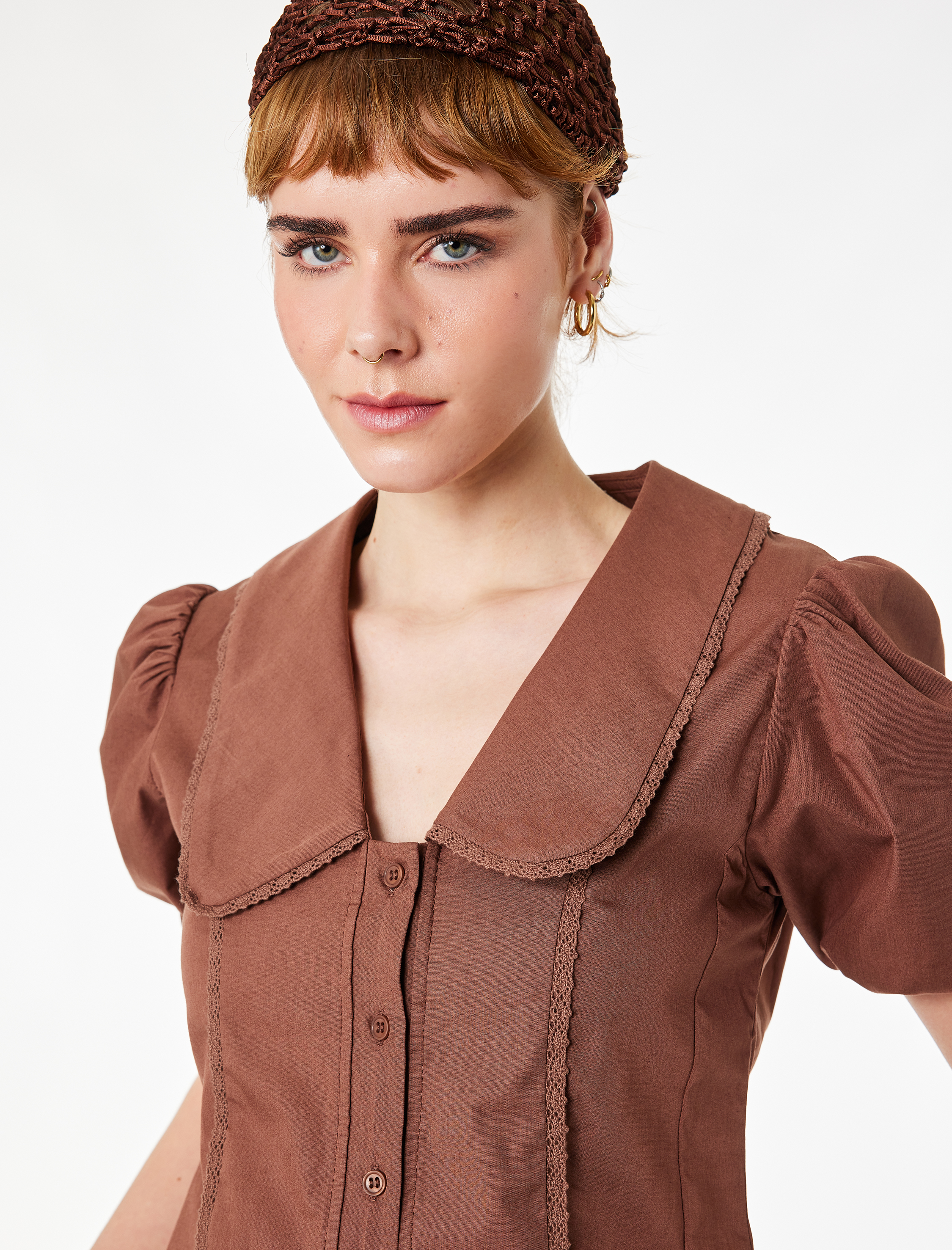 Pamuklu Kısa Balon Kollu Düğmeli Bebe Yaka Dantelli Gömlek - Görsel 3