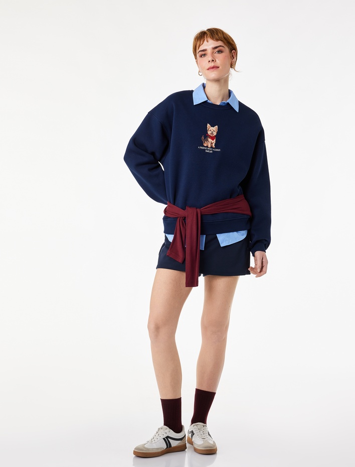  Şardonlu Rahat Kalıp Bisiklet Yaka Köpek Baskılı Sweatshirt