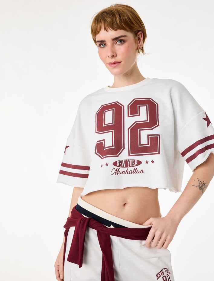  Arkası Baskılı Rahat Kalıp 3/4 Kol Bisiklet Yaka Crop Tişört