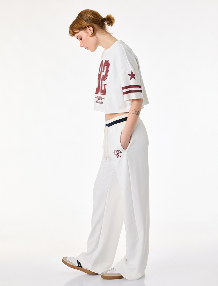  Beli Lastikli Regular Fit Baskı Detaylı Eşofman Altı