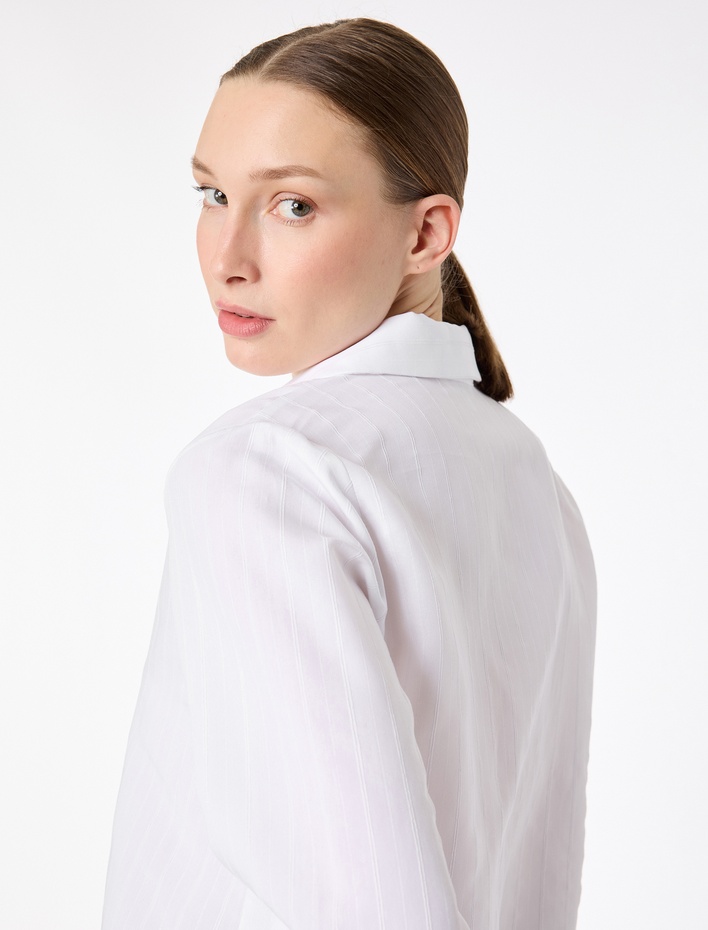  Viskon Karışımlı Regular Fit Uzun Kollu Kaçık Yaka Gömlek