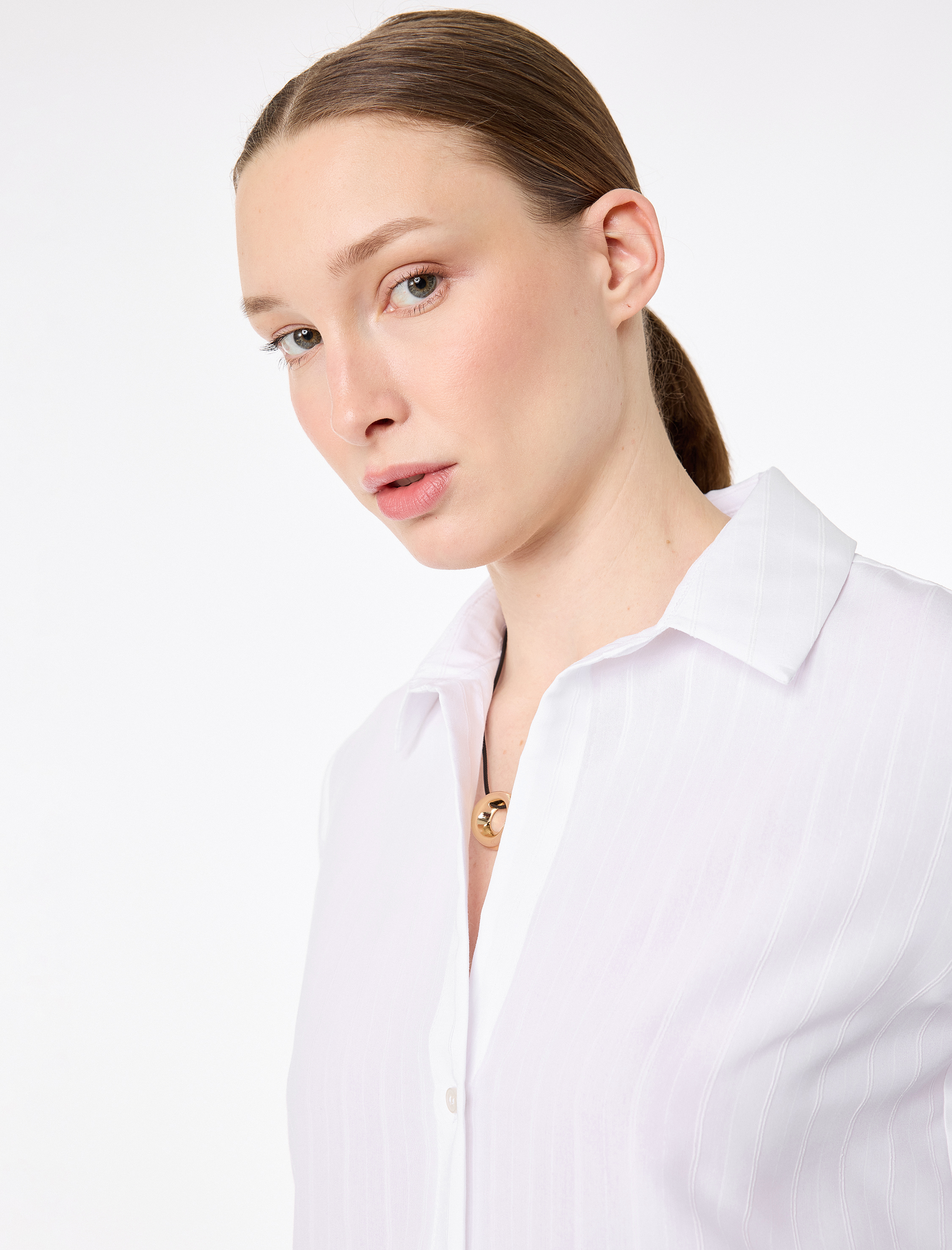 Viskon Karışımlı Regular Fit Uzun Kollu Kaçık Yaka Gömlek