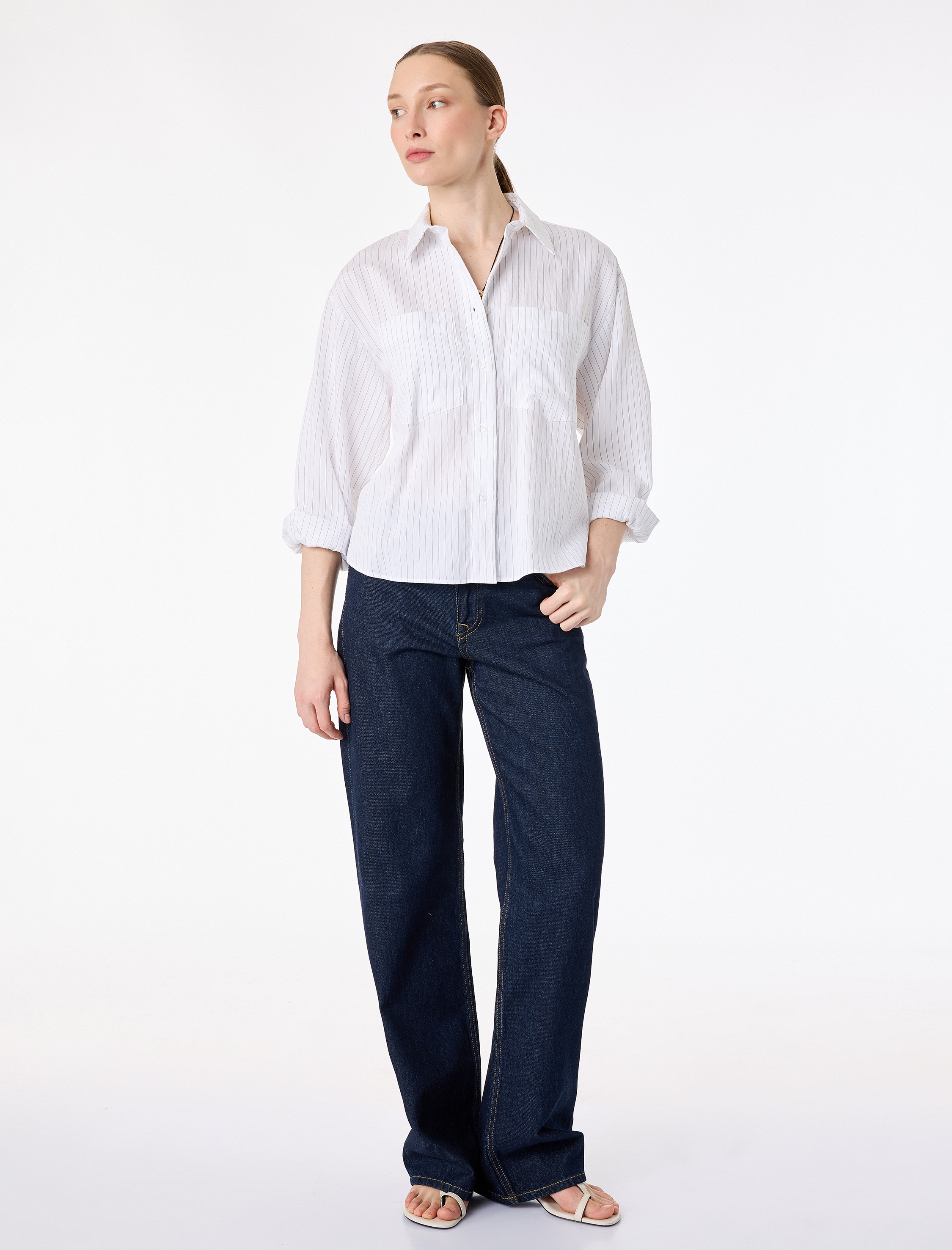   Modal Klasik Yaka Düğmeli Uzun Kollu Gömlek