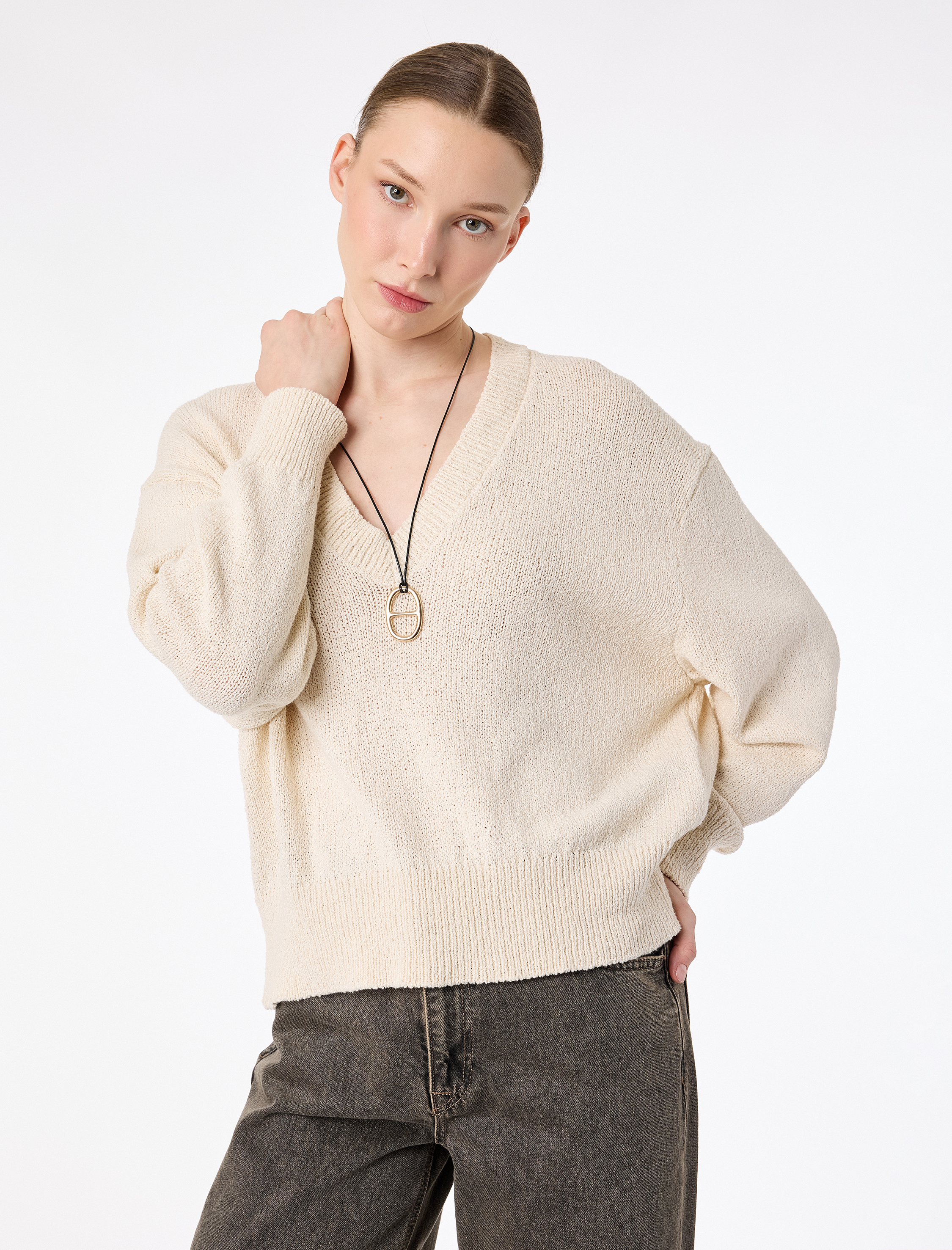   Pamuklu Uzun Kollu V Yaka Triko Kazak