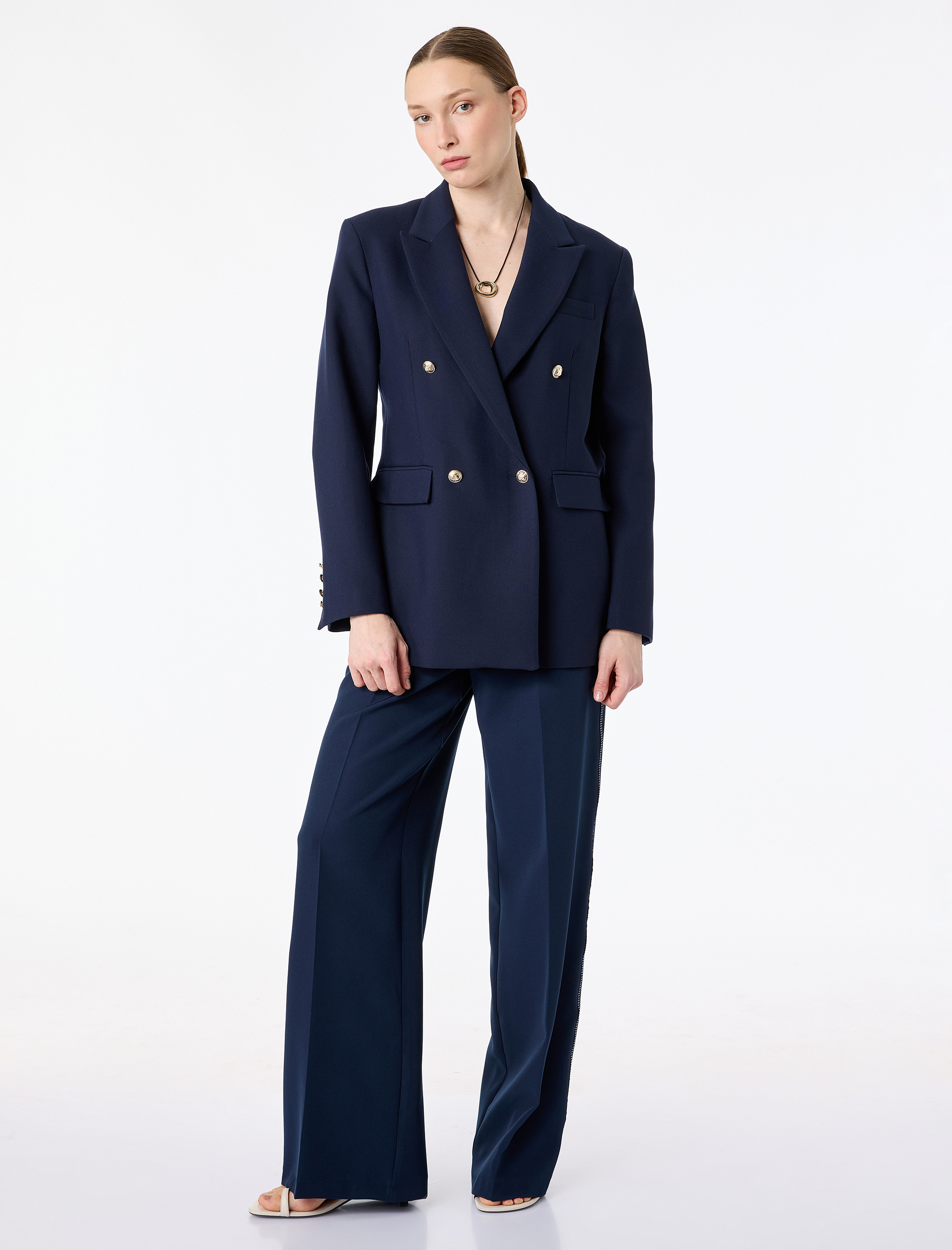   Kruvaze Yaka Uzun Kollu Cep Detaylı Metal Düğmeli Blazer Ceket