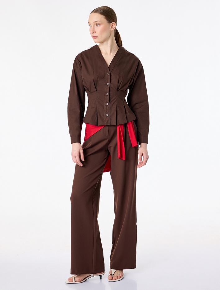  Pamuklu Uzun Kollu Düğmeli V Yaka Gömlek