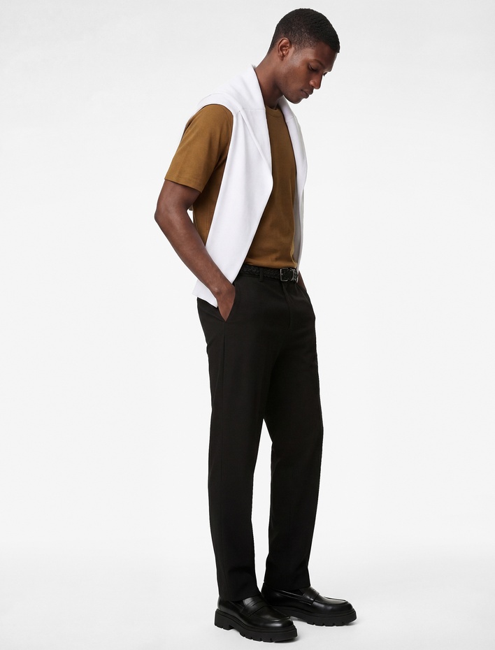 Düğme Detaylı Cepli Regular Fit Kumaş Pantolon