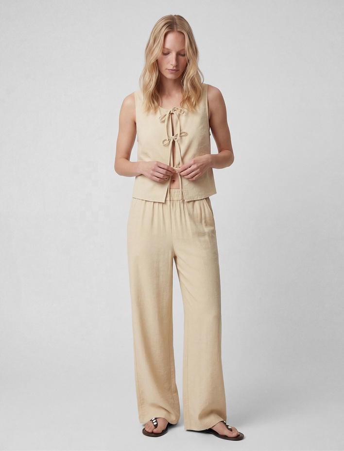  Önden Bağlamalı Fiyonk Detaylı Yuvarlak Yaka Viskon Crop Yelek