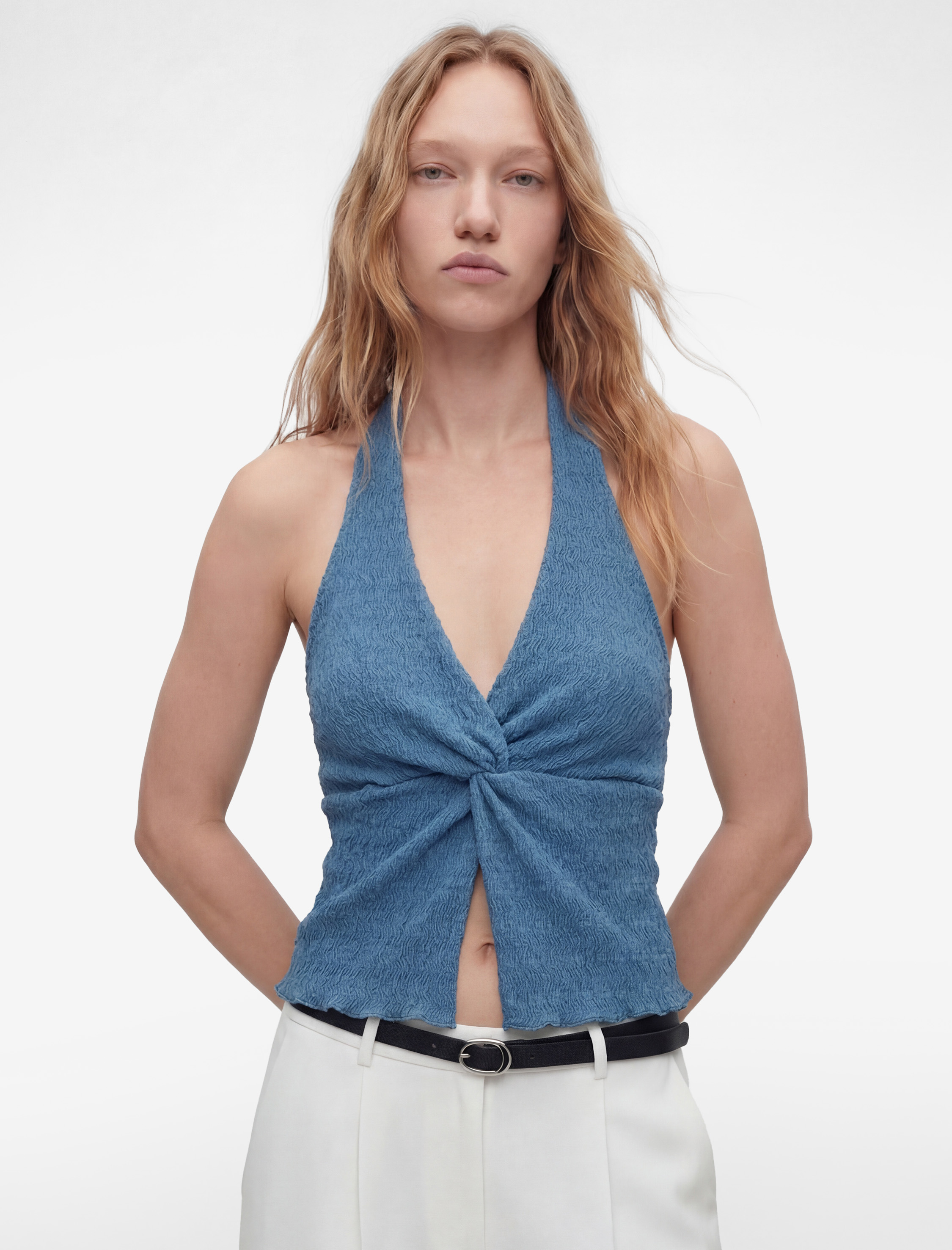   Bürümcük Kumaş Kolsuz Kruvaze Yaka Crop Bluz