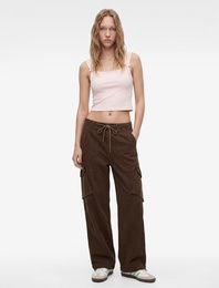 Pamuklu Slim Fit Kolsuz Kare Yaka Fiyonklu Bluz