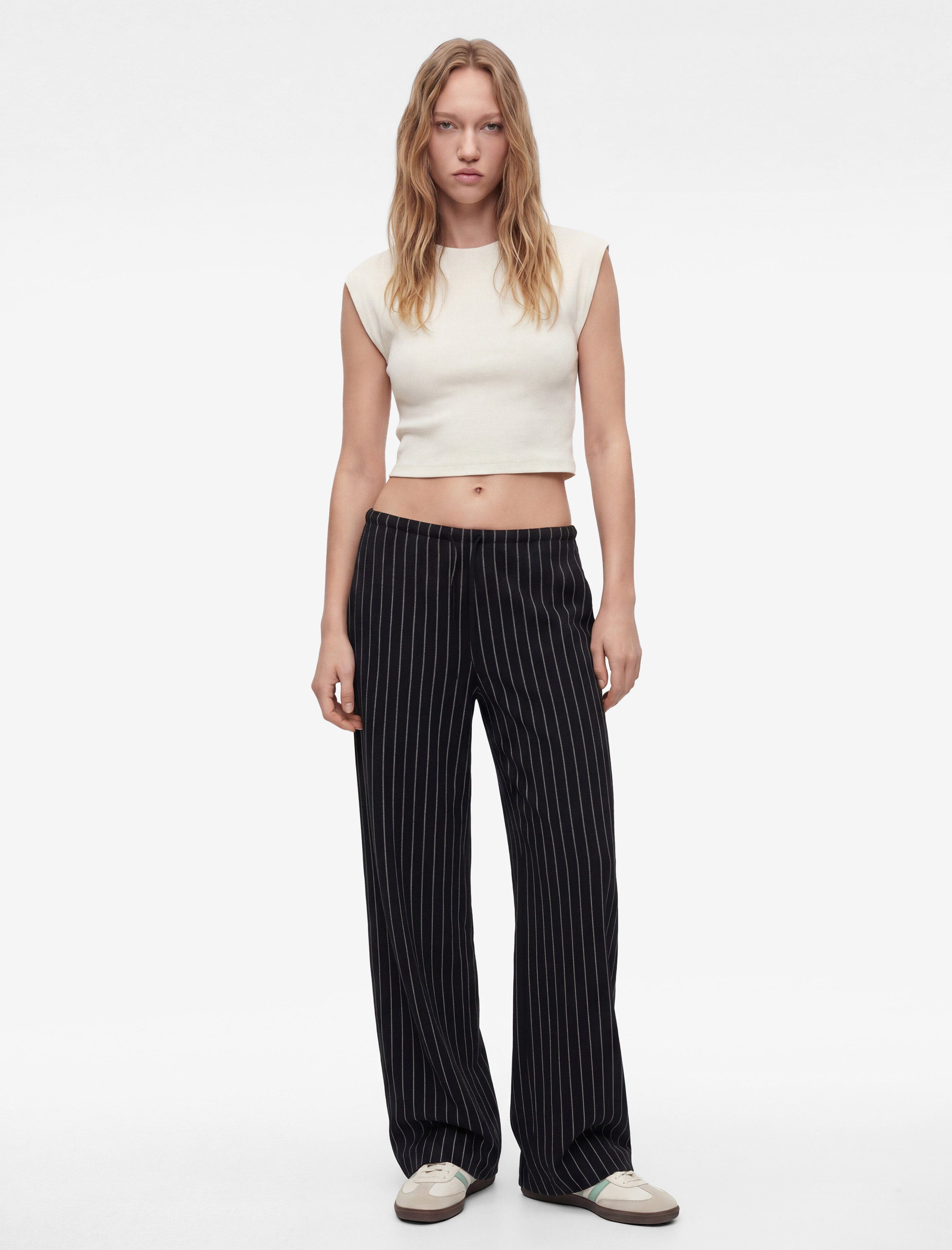   Rahat Kalıp Beli Bağcıklı Çizgili Bürümcük Kumaş Geniş Paça Pantolon