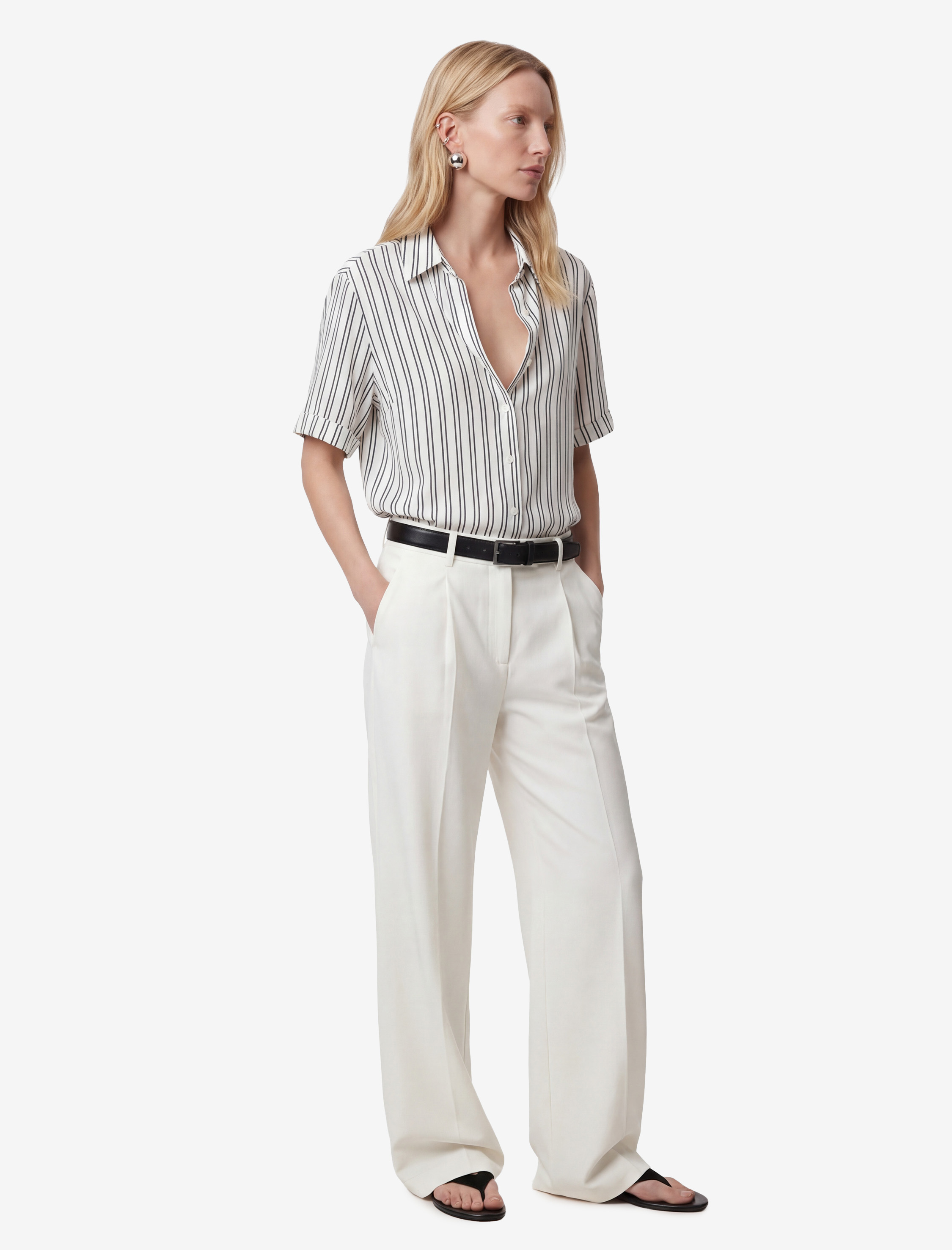 Klasik Yaka Düğmeli Kısa Kollu Viskon Gömlek - Görsel 2