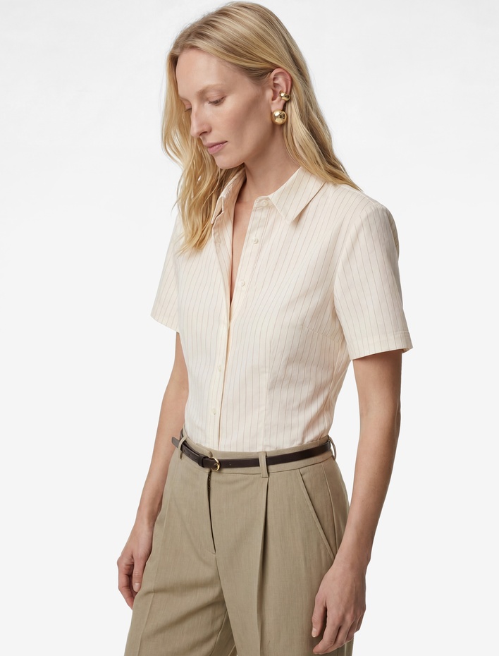  Regular Fit Kısa Kollu Klasik Yaka Düğmeli Pamuklu Poplin Gömlek